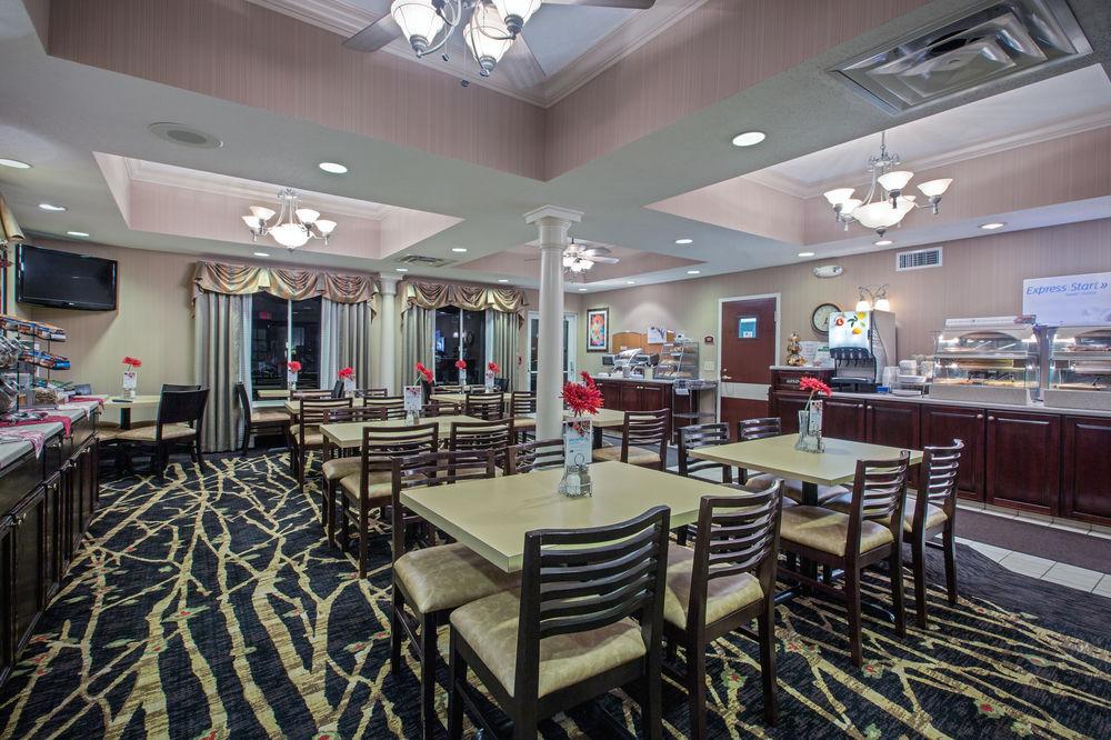 Holiday Inn Express Hotel & Suites Youngstown North-Warren/Niles By Ihg Exteriör bild