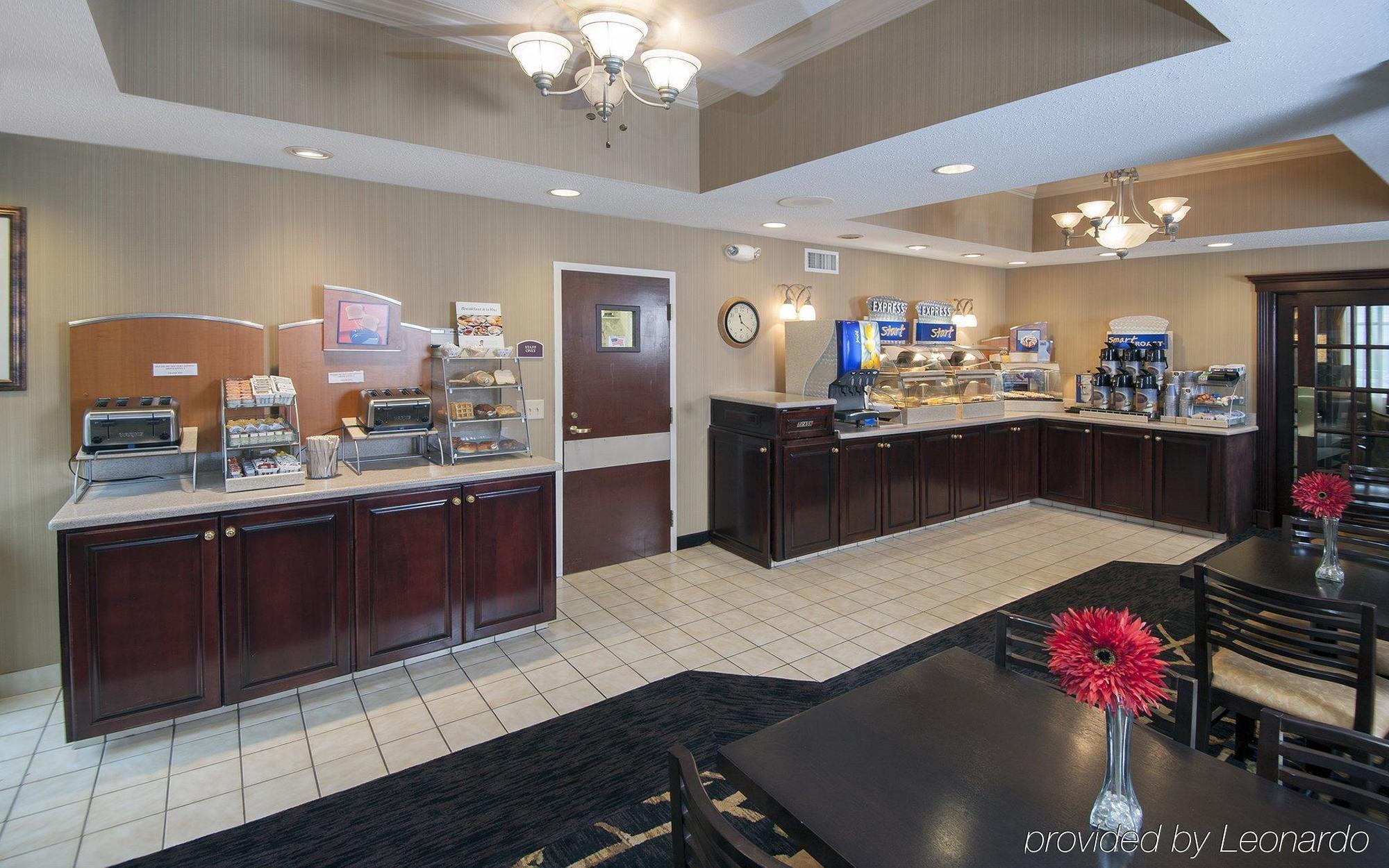 Holiday Inn Express Hotel & Suites Youngstown North-Warren/Niles By Ihg Restaurang bild