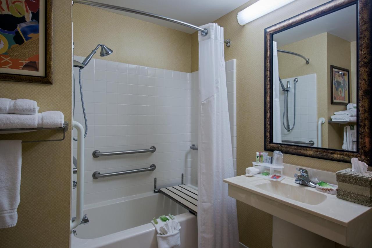 Holiday Inn Express Hotel & Suites Youngstown North-Warren/Niles By Ihg Exteriör bild