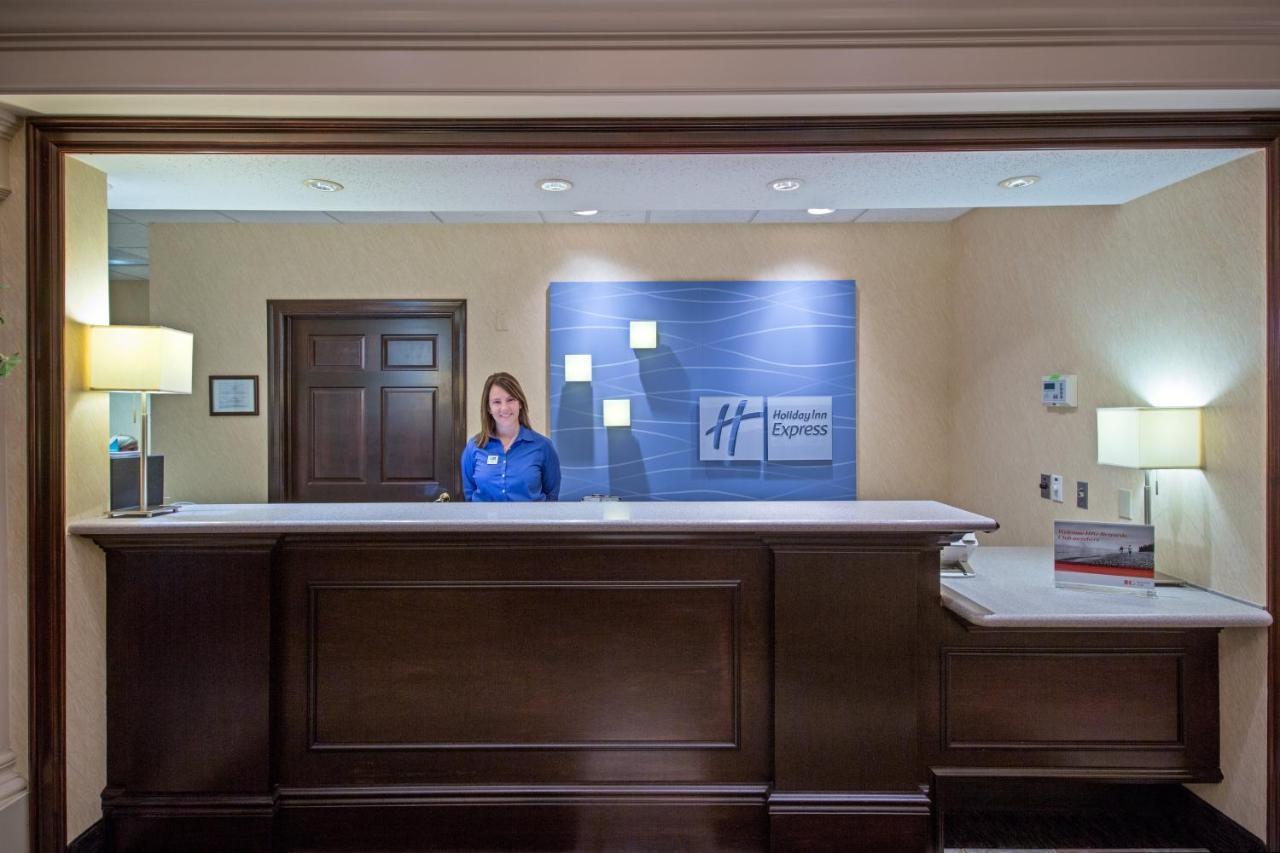 Holiday Inn Express Hotel & Suites Youngstown North-Warren/Niles By Ihg Exteriör bild