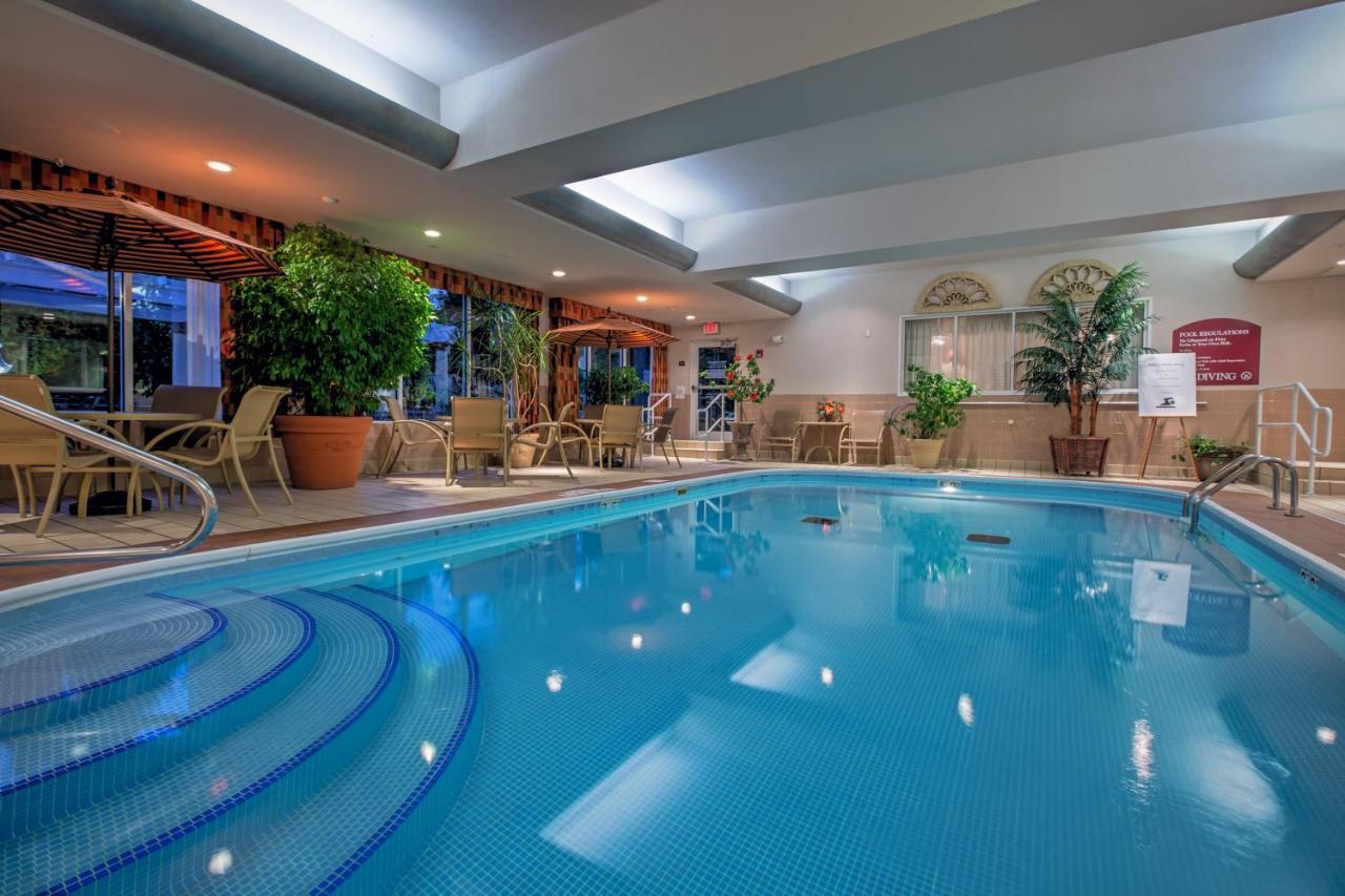 Holiday Inn Express Hotel & Suites Youngstown North-Warren/Niles By Ihg Exteriör bild
